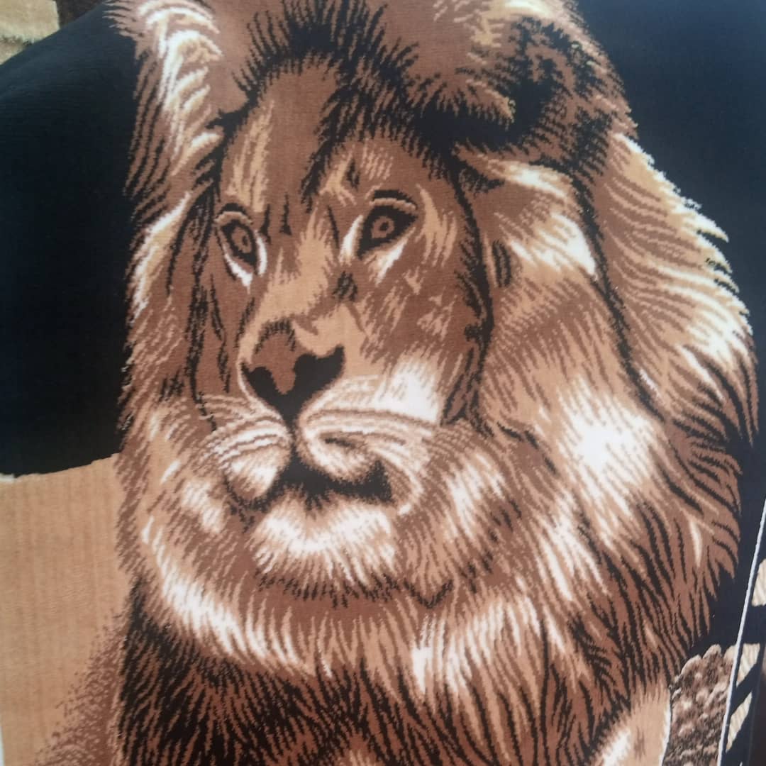 Classic Lion inspired Center Rug