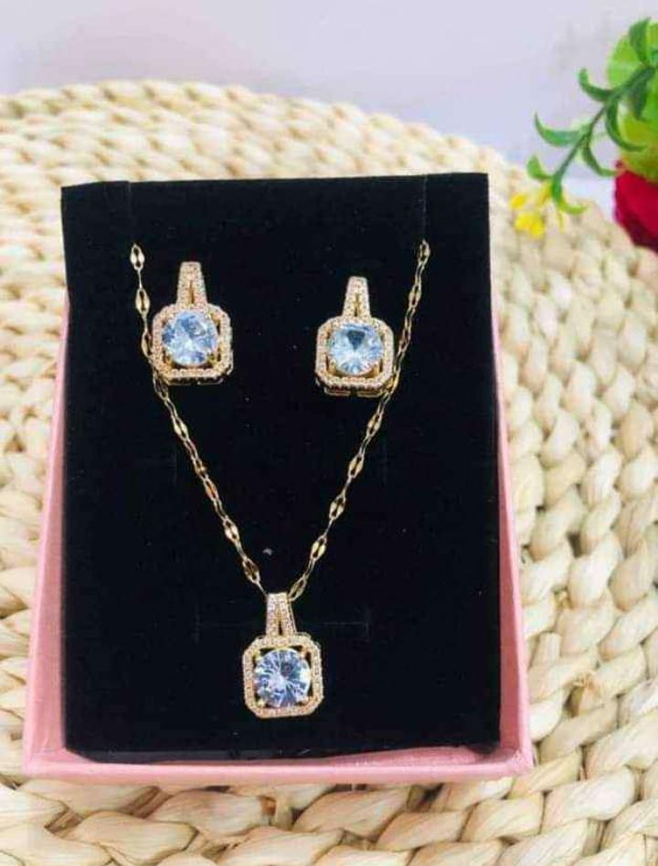Female Set