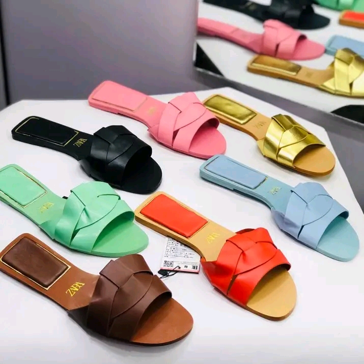 Female Latest Flat Slippers
